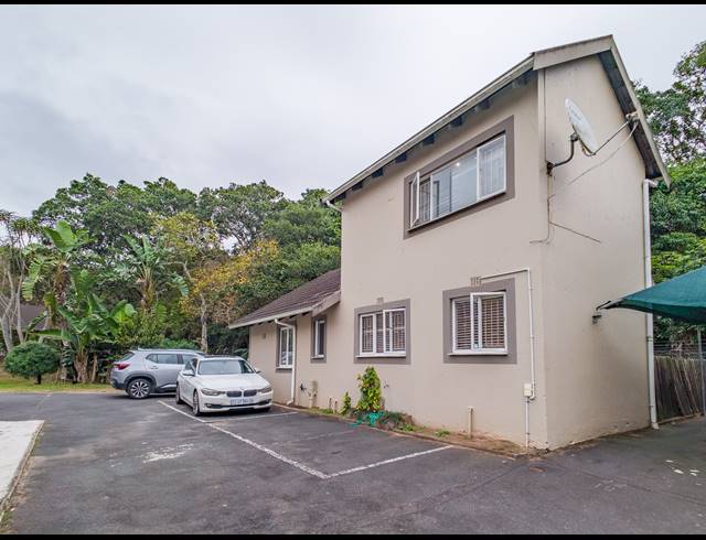 3.5 BEDROOM TOWNHOUSE FOR SALE IN THE WOLDS